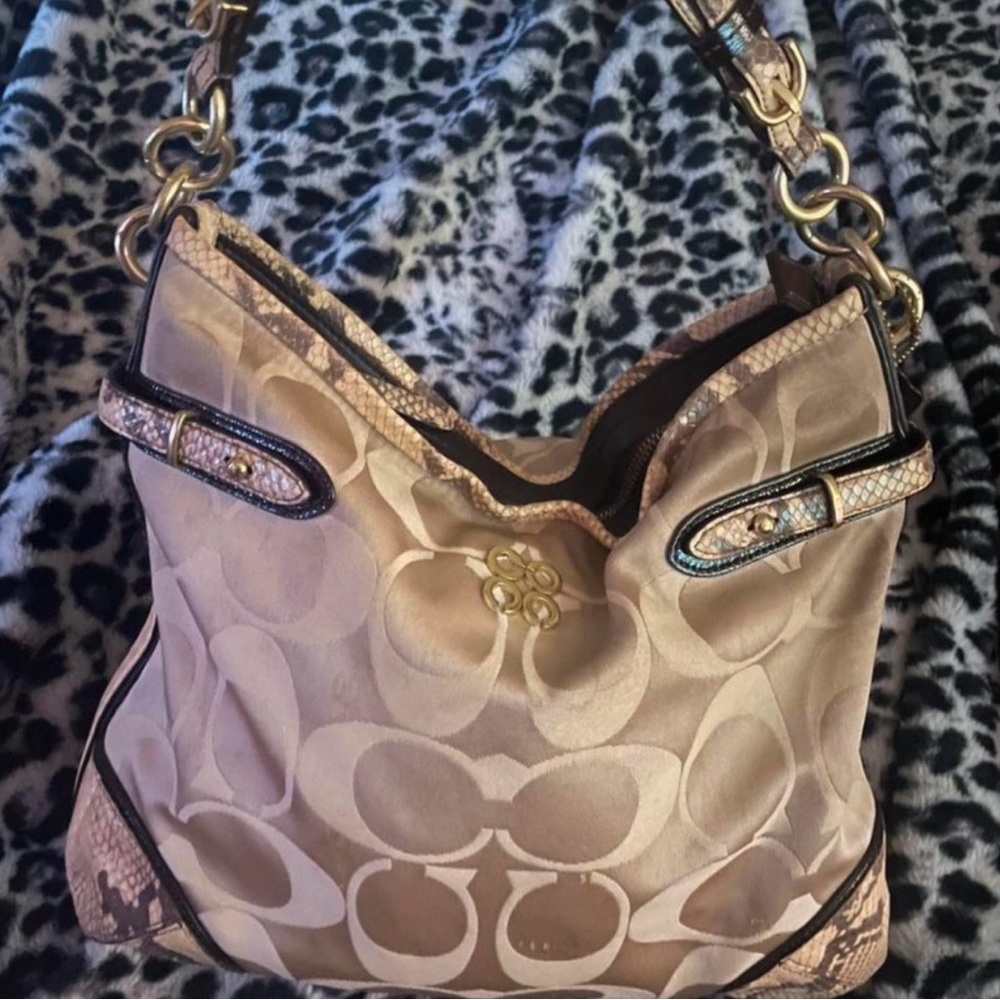 Elegant Tan Designer Shoulder Bag